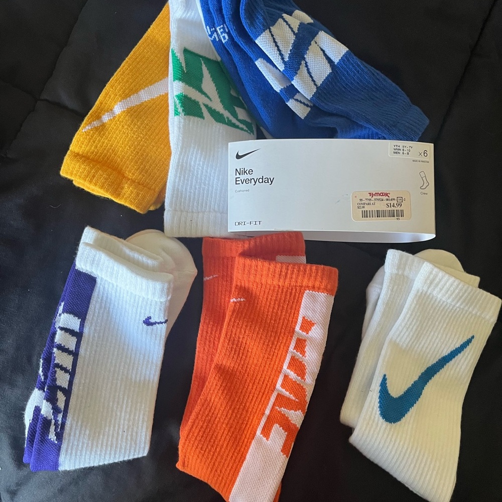 Nike Men's Colorful Crew Socks - Multi-Pack lot new youth women - Picture 3 of 4